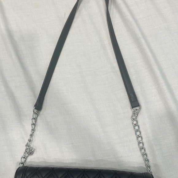 Guess Crossbody Bag - Picture 2 of 4
